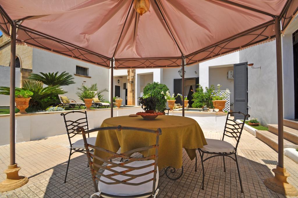 Palazzo De Donatis B&B Melissano Eksteriør bilde