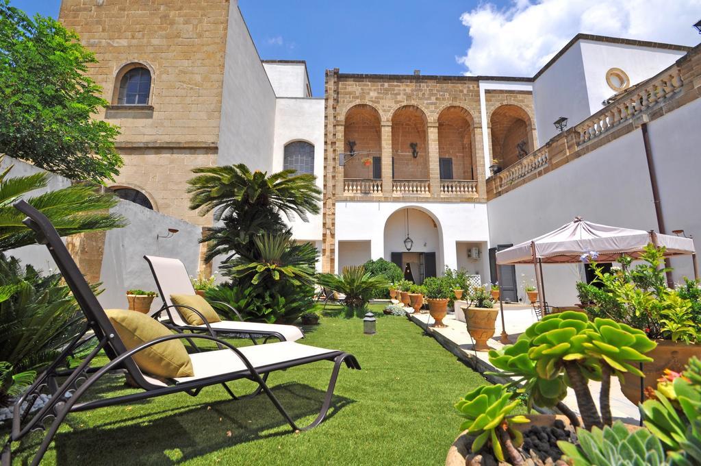 Palazzo De Donatis B&B Melissano Eksteriør bilde