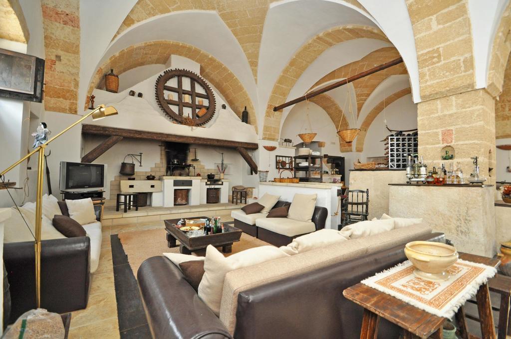Palazzo De Donatis B&B Melissano Eksteriør bilde