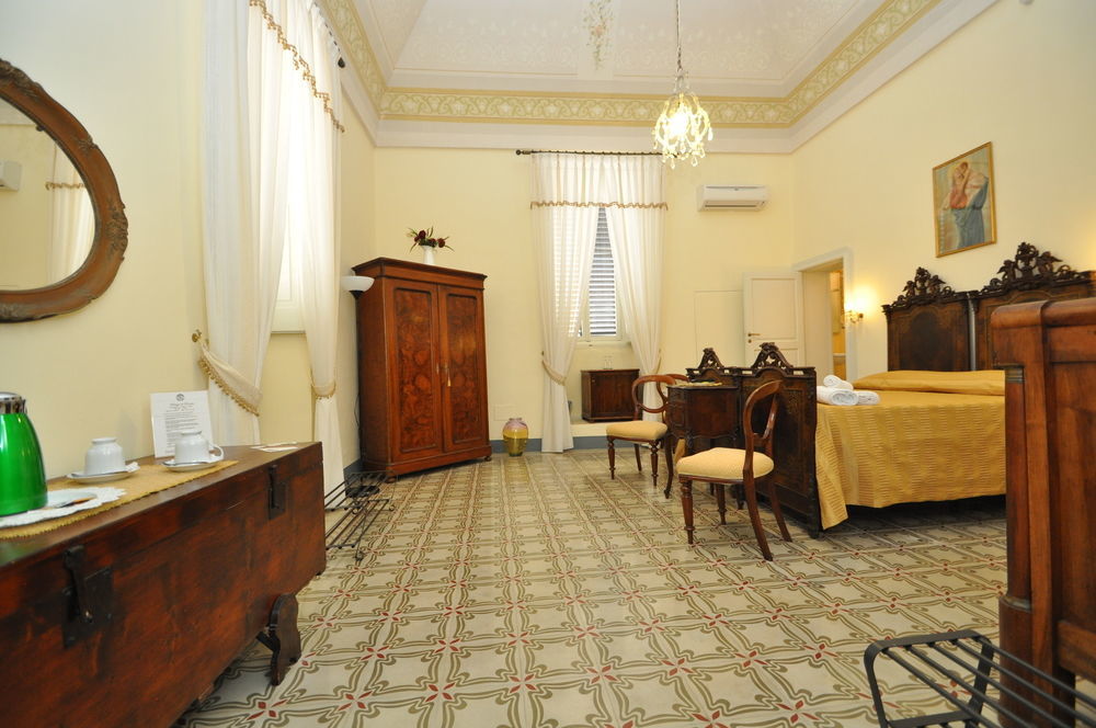 Palazzo De Donatis B&B Melissano Eksteriør bilde