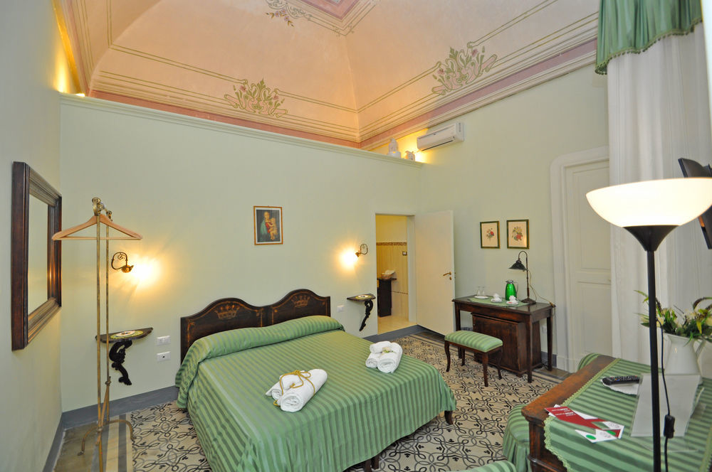 Palazzo De Donatis B&B Melissano Eksteriør bilde